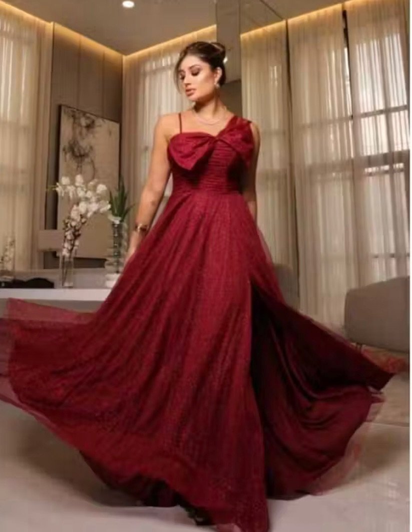 Deslumbrante Elegância Bordô