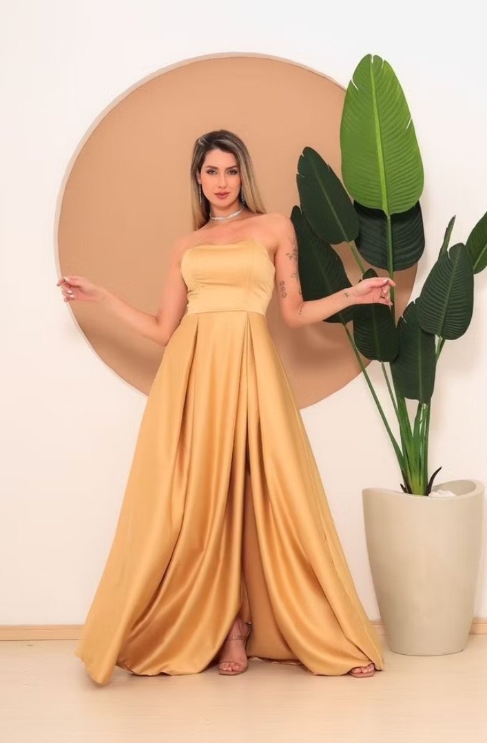 Elegância em Dourado Longo