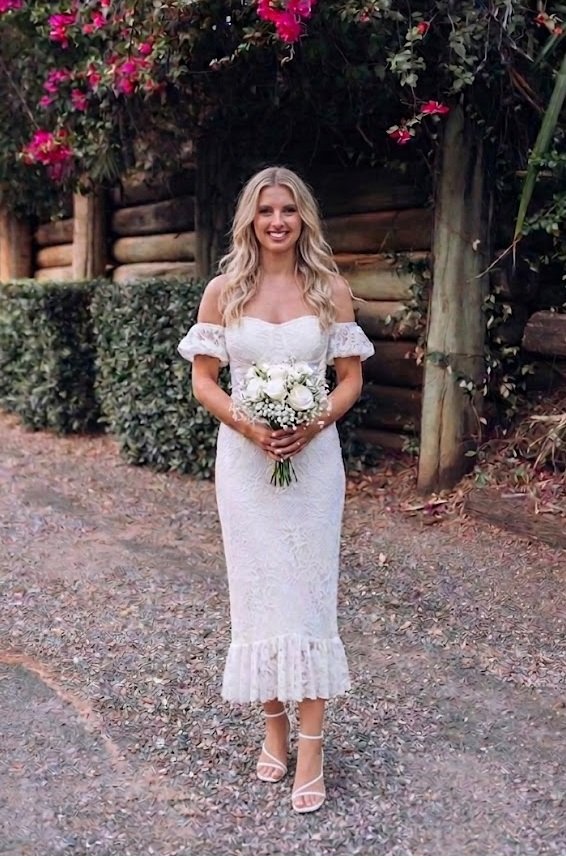 Vestido Midi Renda Romântica