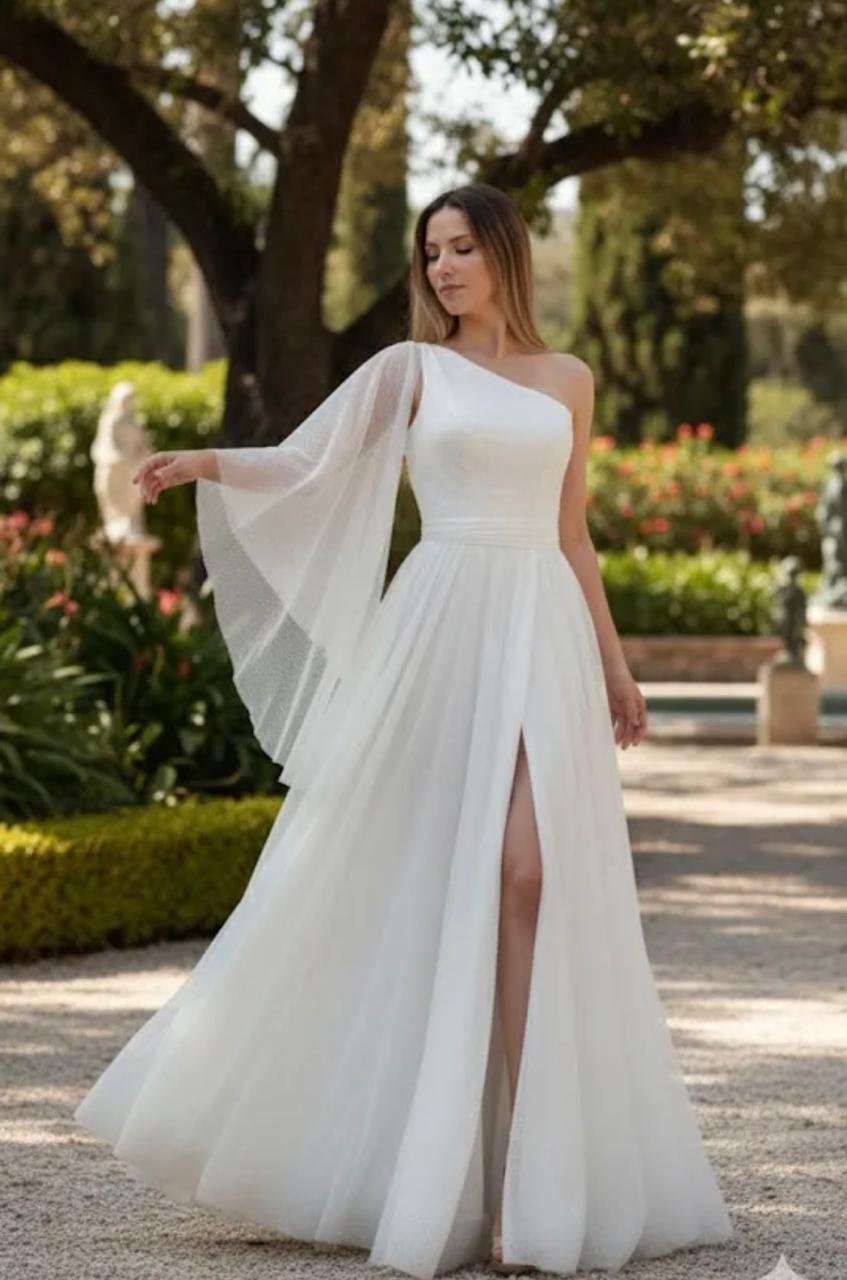 Elegância Assimétrica com Fenda