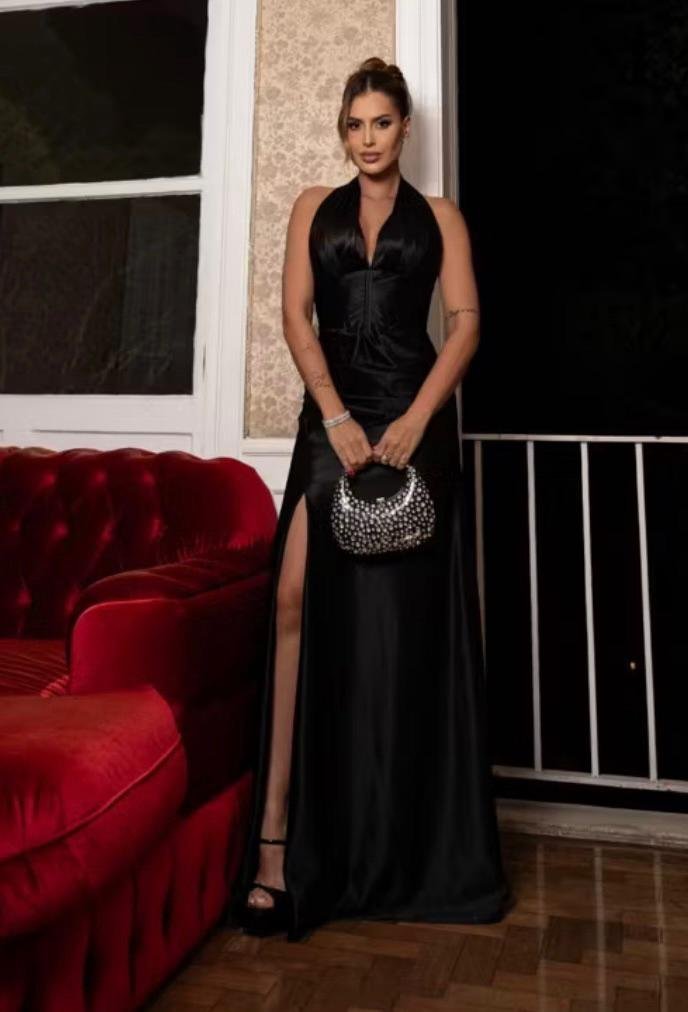 Elegância em Preto Clássico