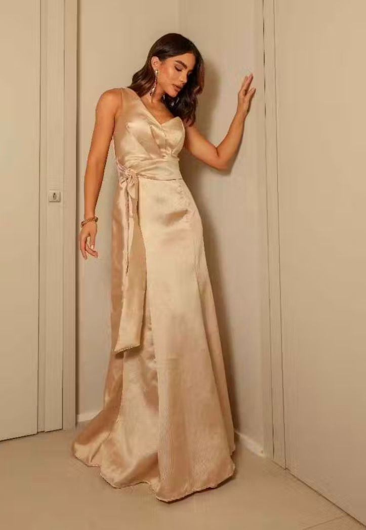 Vestido Elegante de Cetim
